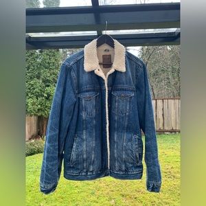 Gap Denim Sherpa Collared Jacket/Trucker Jacket Size L